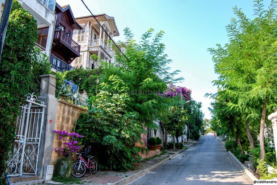 Istanbul Burgaz island.jpg