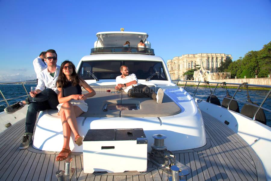 private-yacht-cruises-istanbul-2.jpg