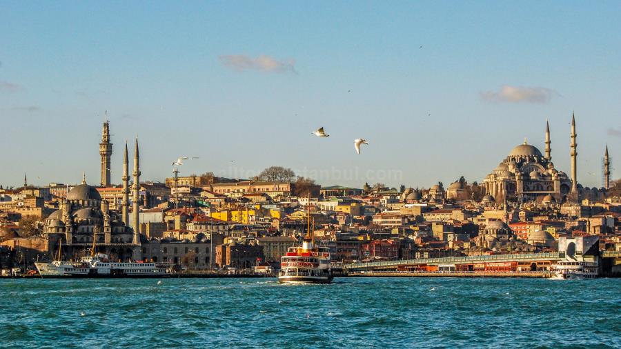 private-yacht-cruises-istanbul-6.jpg